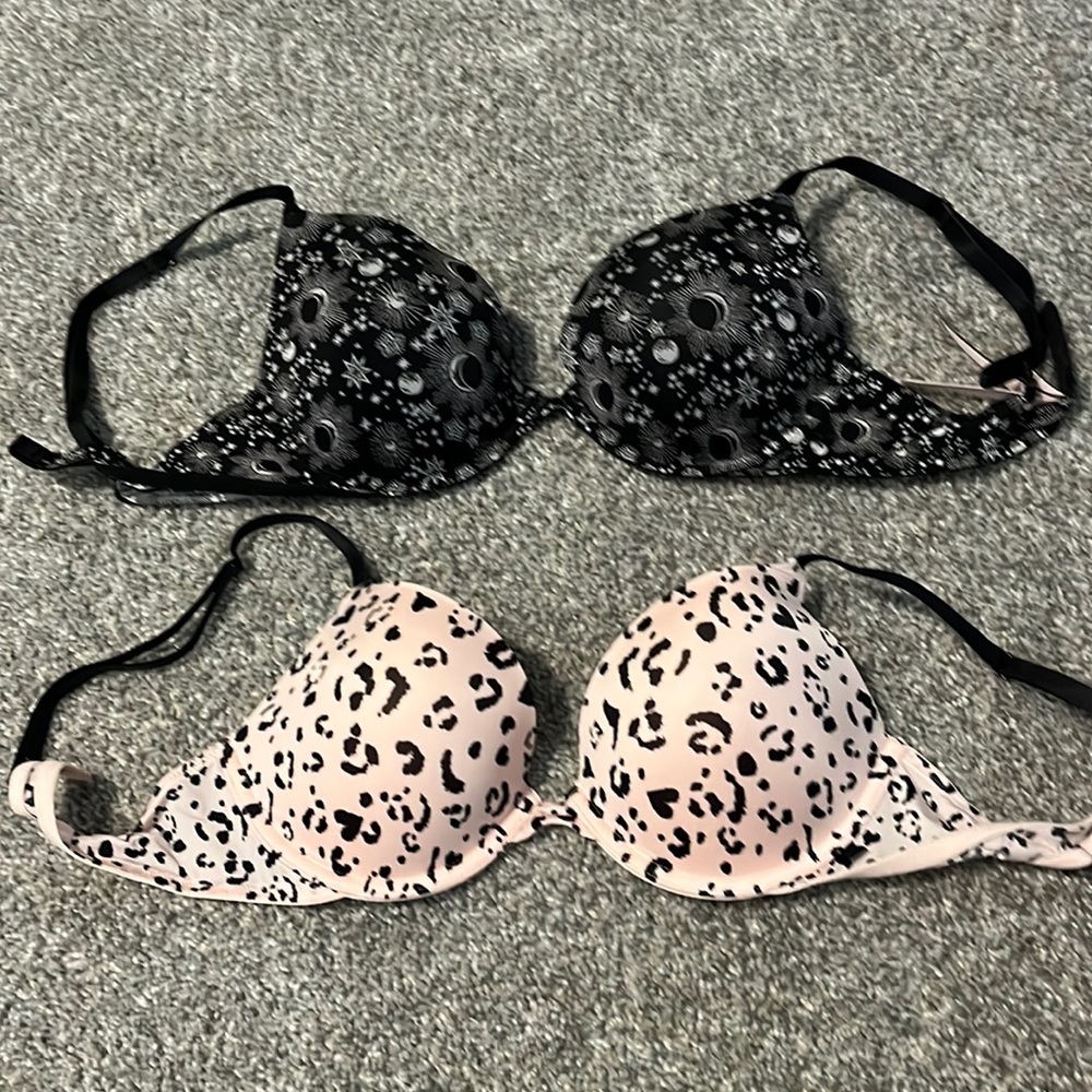 2 qty Victoria Secret push up bra